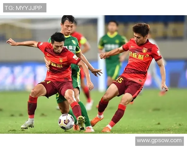 北京足球队以69分稳居锦标赛积分榜首位，争冠形势一片大好