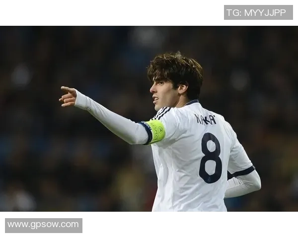 卡卡足球明星生涯回顾视频精彩瞬间集锦与感人故事分享